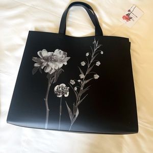 Valentino Garavani Uomo Flowersity tote bag in black color